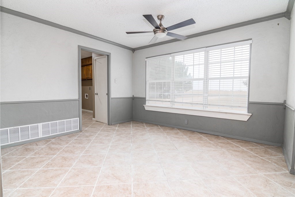 5701 E County Rd 110, Midland, Texas image 11