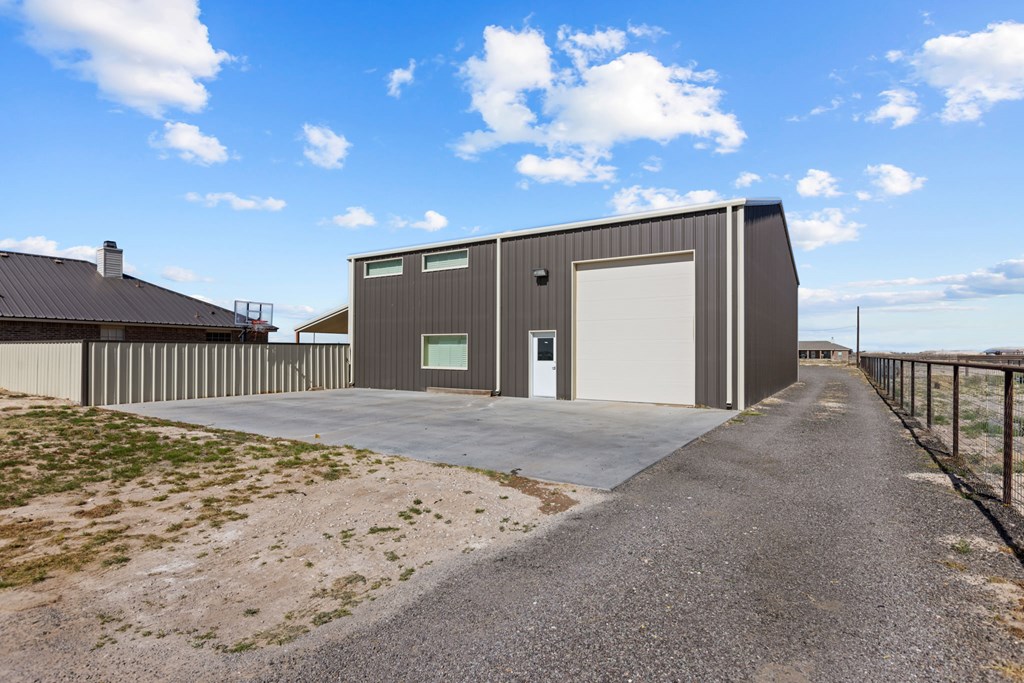 2200 S Colorado St, Monahans, Texas image 25