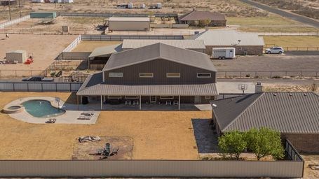 2200 S Colorado St, Monahans, Texas image 7