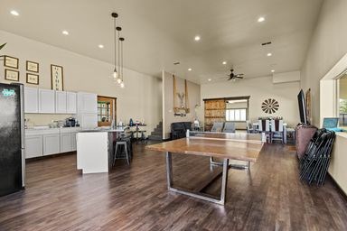 2200 S Colorado St, Monahans, Texas image 29