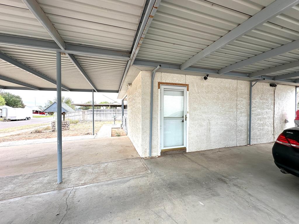 726 N Ave A, Kermit, Texas image 2