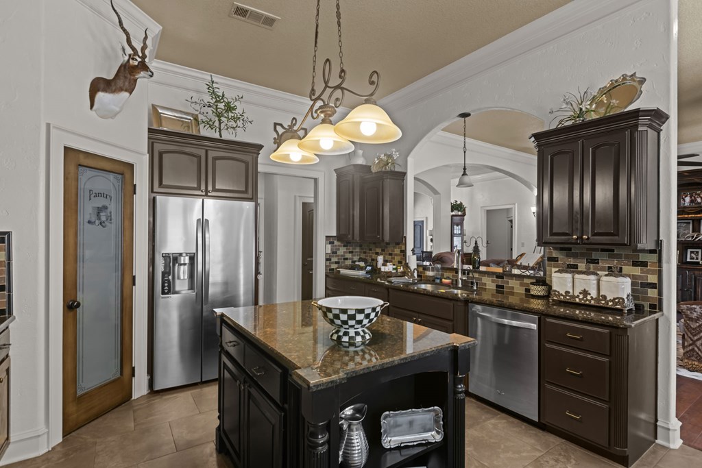 1516 Genesis Rd, Andrews, Texas image 15
