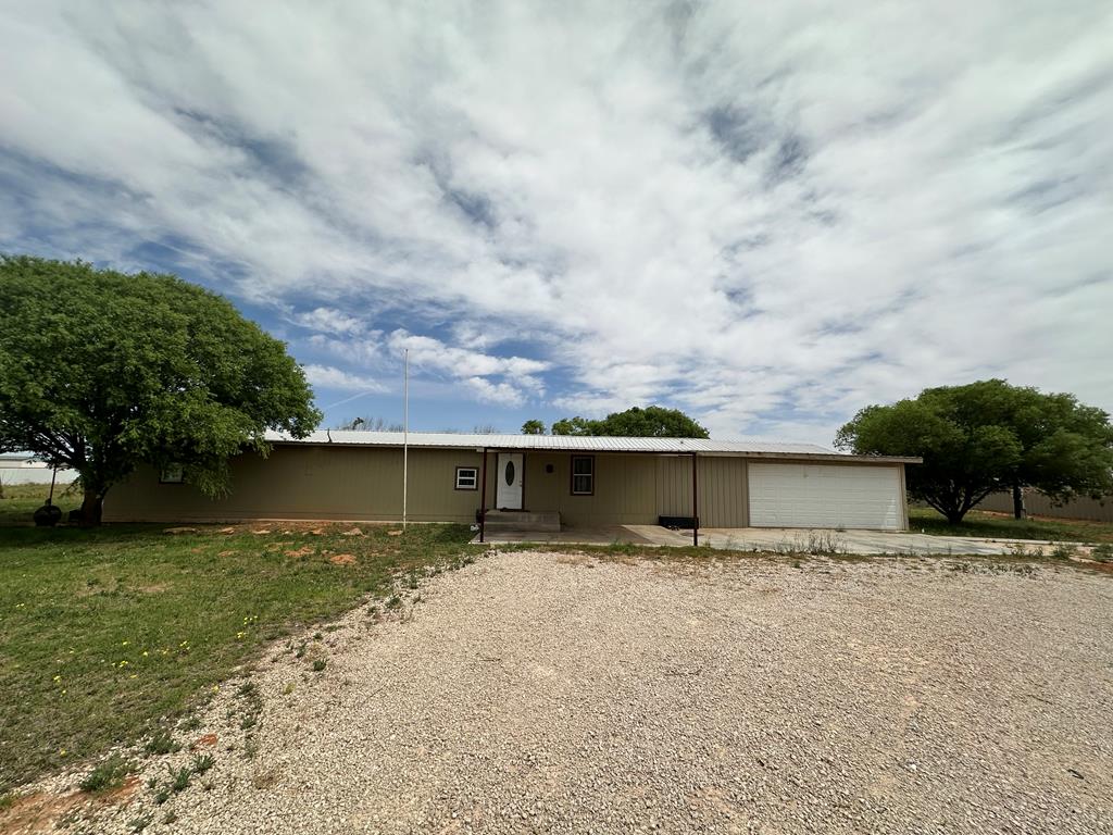 451 County Rd 106, Seminole, Texas image 1