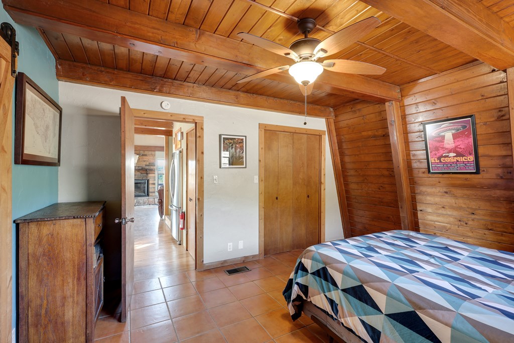 101 Pinon, Alpine, Texas image 10