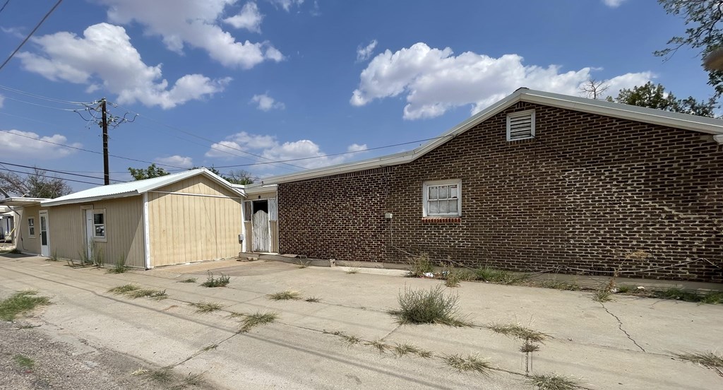 500 S B St, Kermit, Texas image 2