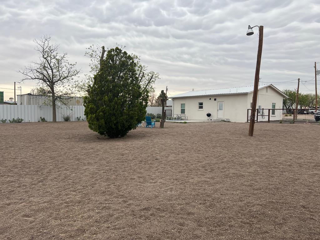 1407 W Sacramento St, Marfa, Texas image 27