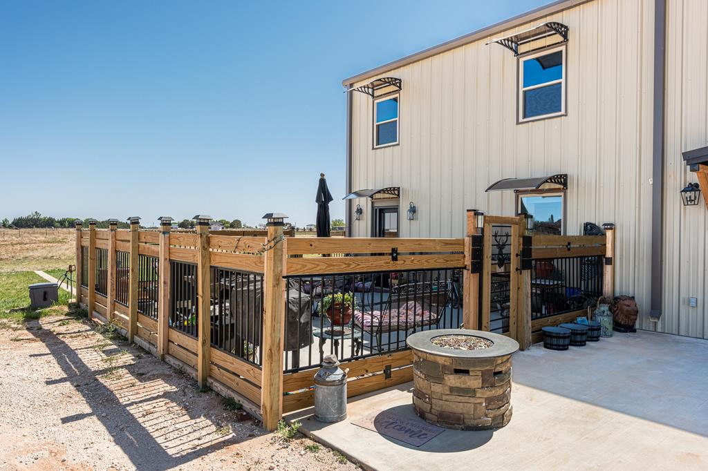 361 County Rd 302 - I, Seminole, Texas image 4