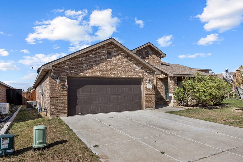 9303 Sandstone Ct, Odessa, Texas image 2