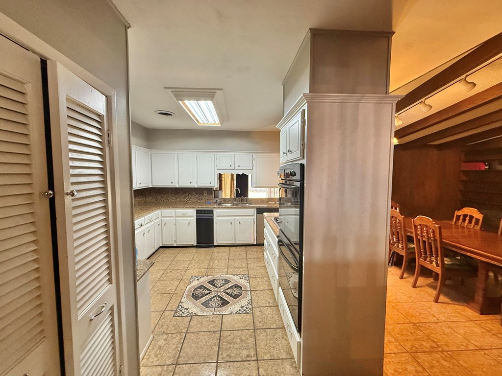 1220 E 52nd St, Odessa, Texas image 15
