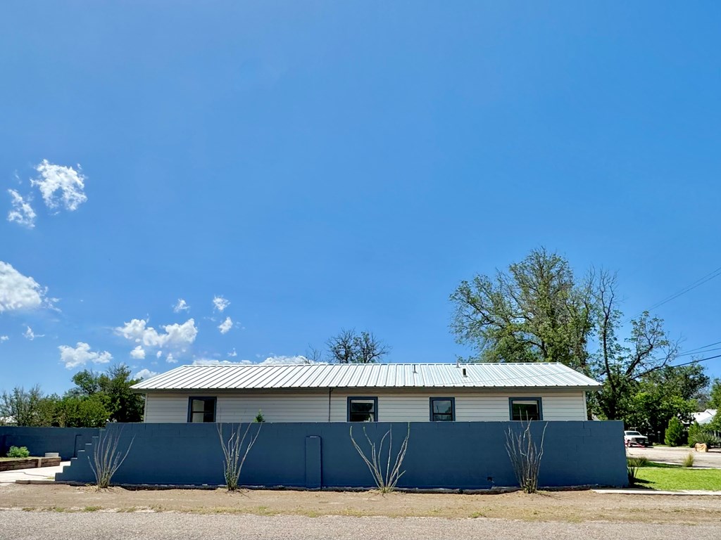 620 N Summer St, Marfa, Texas image 35