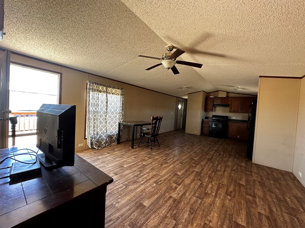 1805 Redbud St, Pecos, Texas image 3