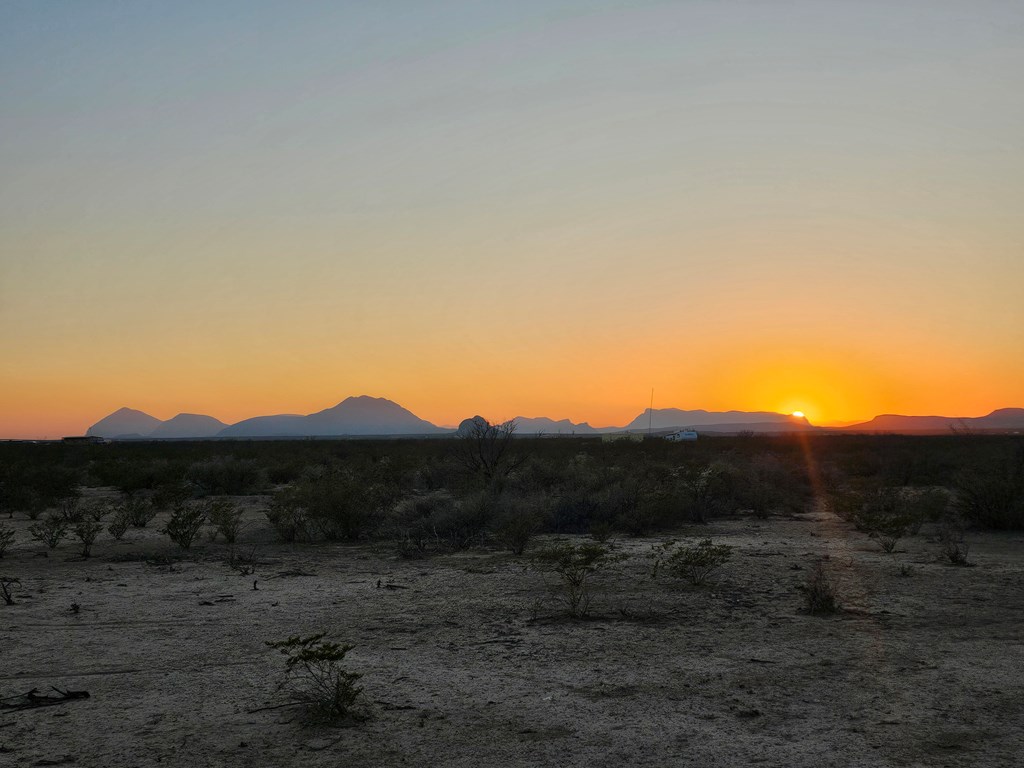 3002 E Este Road, Terlingua, Texas image 22