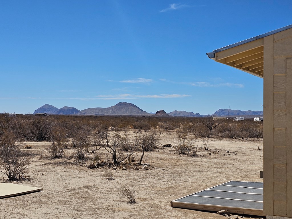 3002 E Este Road, Terlingua, Texas image 36
