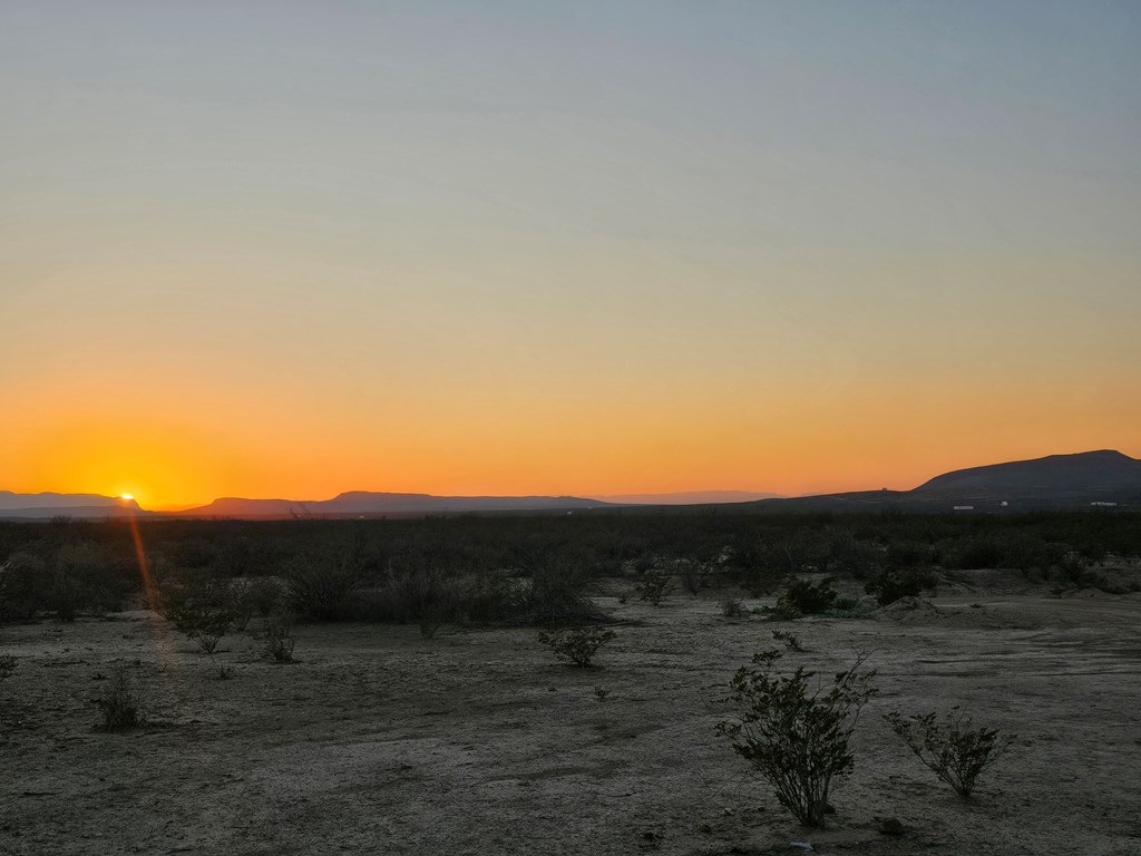 3002 E Este Road, Terlingua, Texas image 19