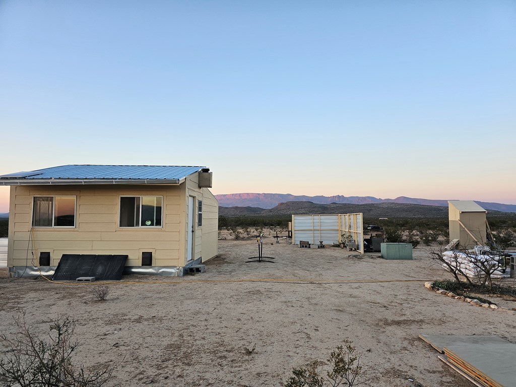 3002 E Este Road, Terlingua, Texas image 11