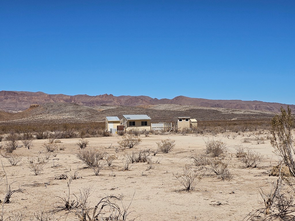 3002 E Este Road, Terlingua, Texas image 40