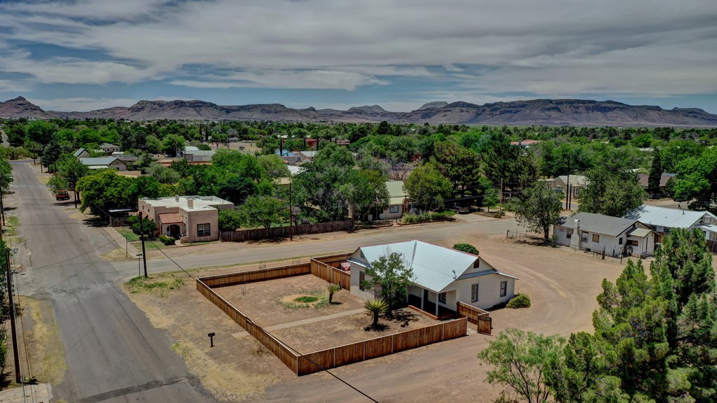 301 E Ave B, Alpine, Texas image 6