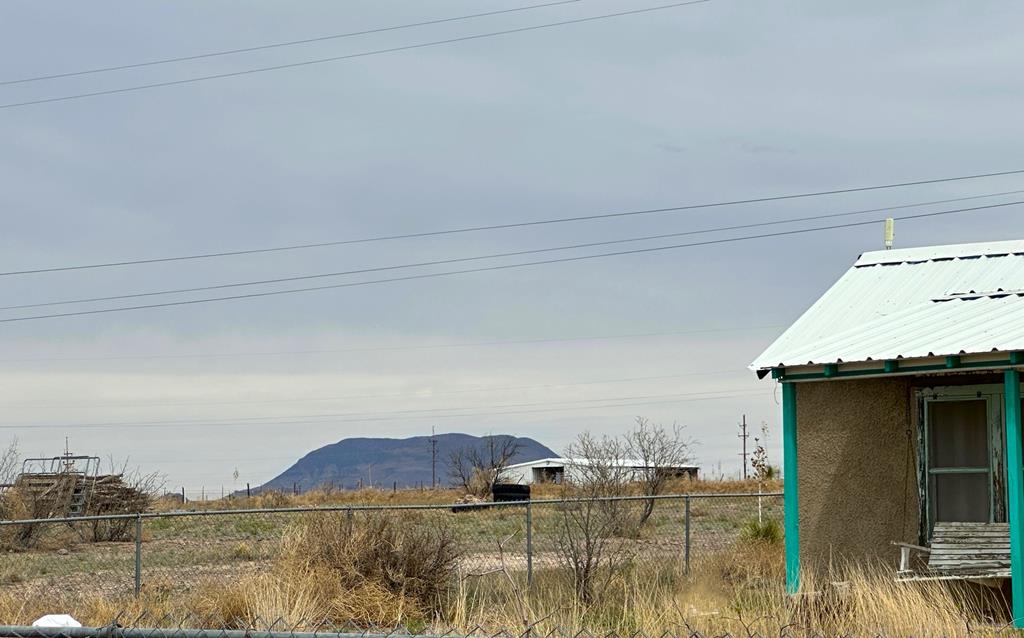 1713 Antelope Hills Rd, Marfa, Texas image 4