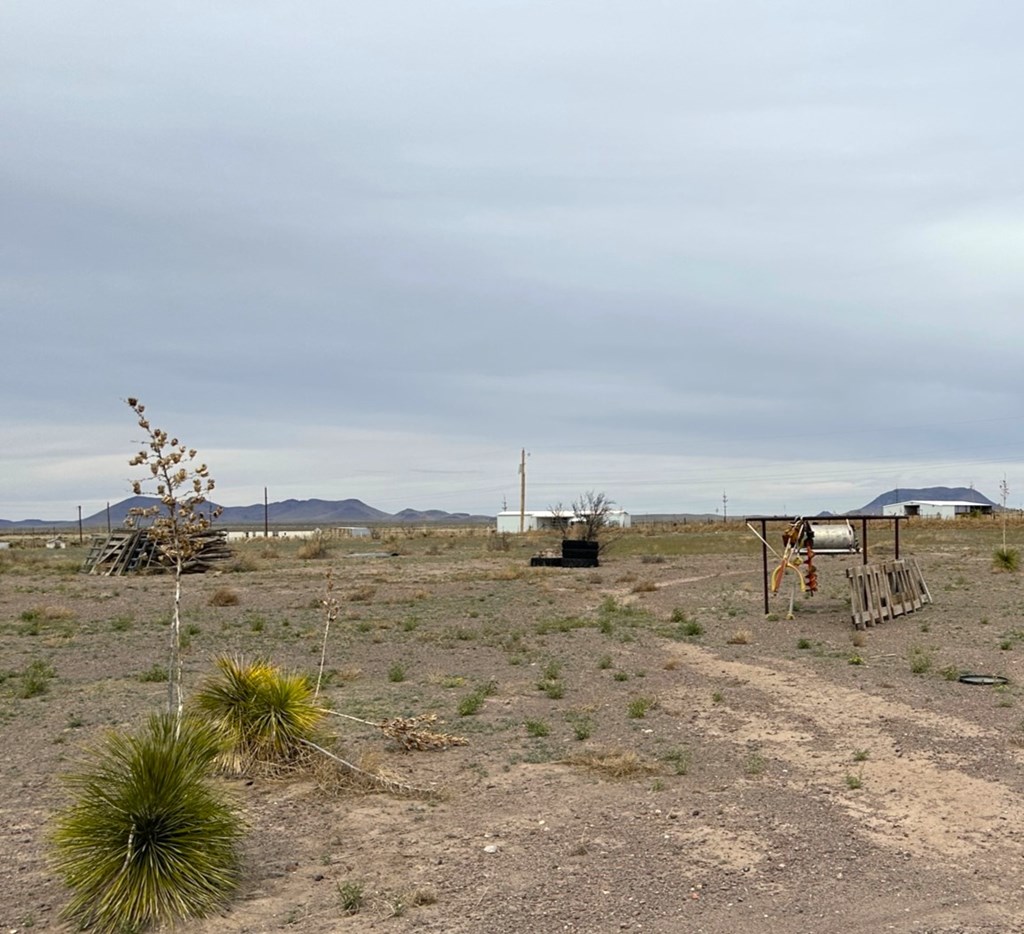 1713 Antelope Hills Rd, Marfa, Texas image 21