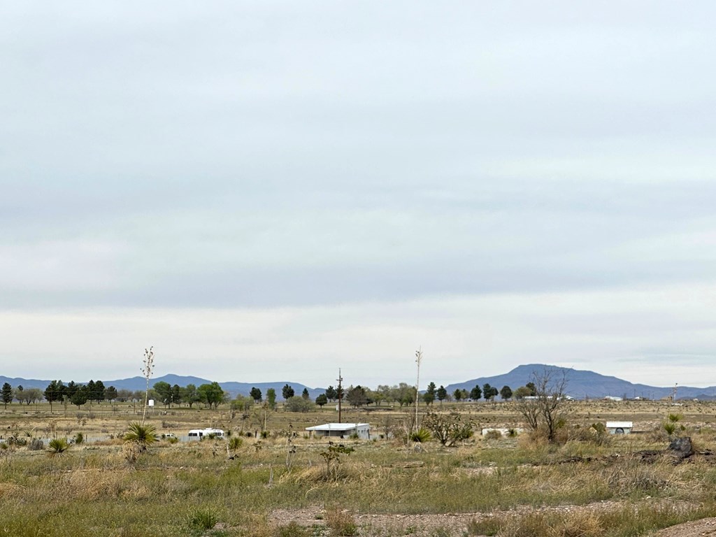 1713 Antelope Hills Rd, Marfa, Texas image 18