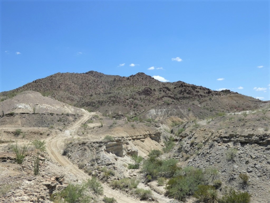 TR: 310 Private Rd, Terlingua, Texas image 5