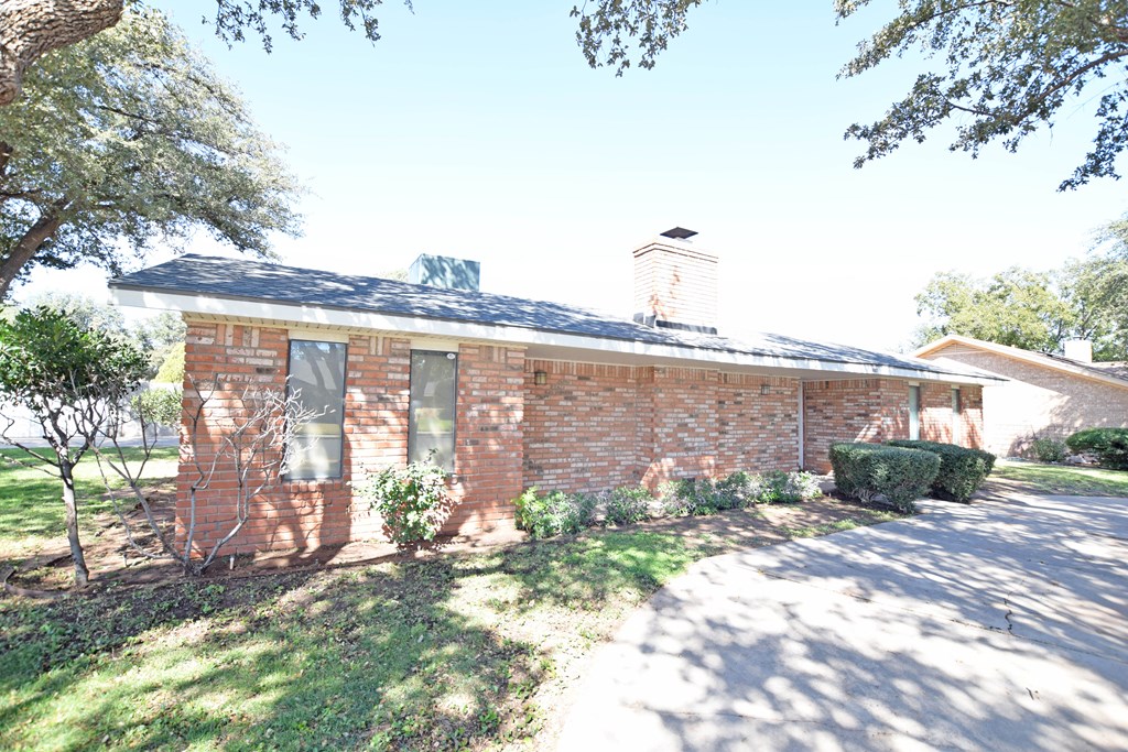 4667 Valleybrook Lane, Odessa, Texas image 8