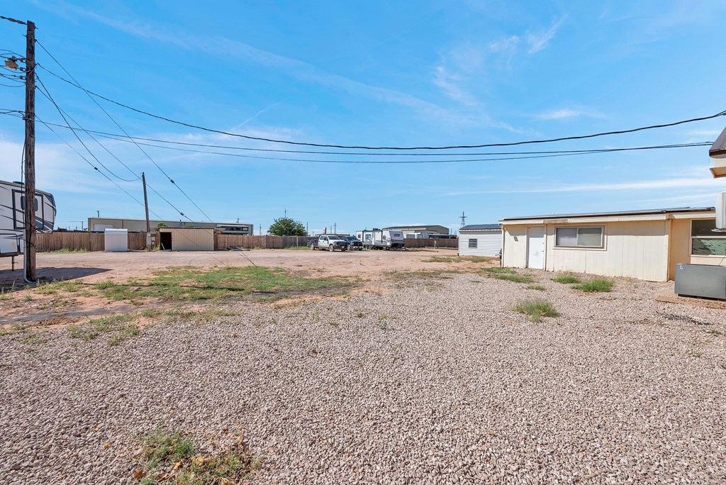 65 SE 1500, Andrews, Texas image 31