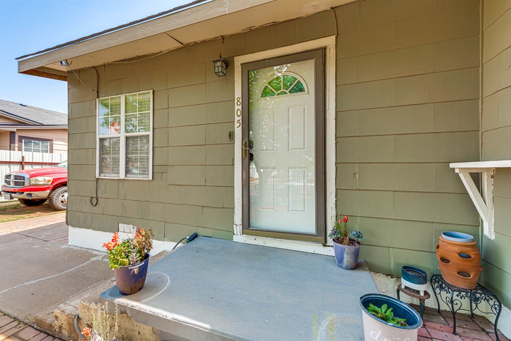 805 Summer Ave, Odessa, Texas image 4