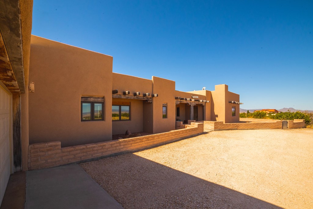 3 Dark Sky Drive, Alpine, Texas image 6