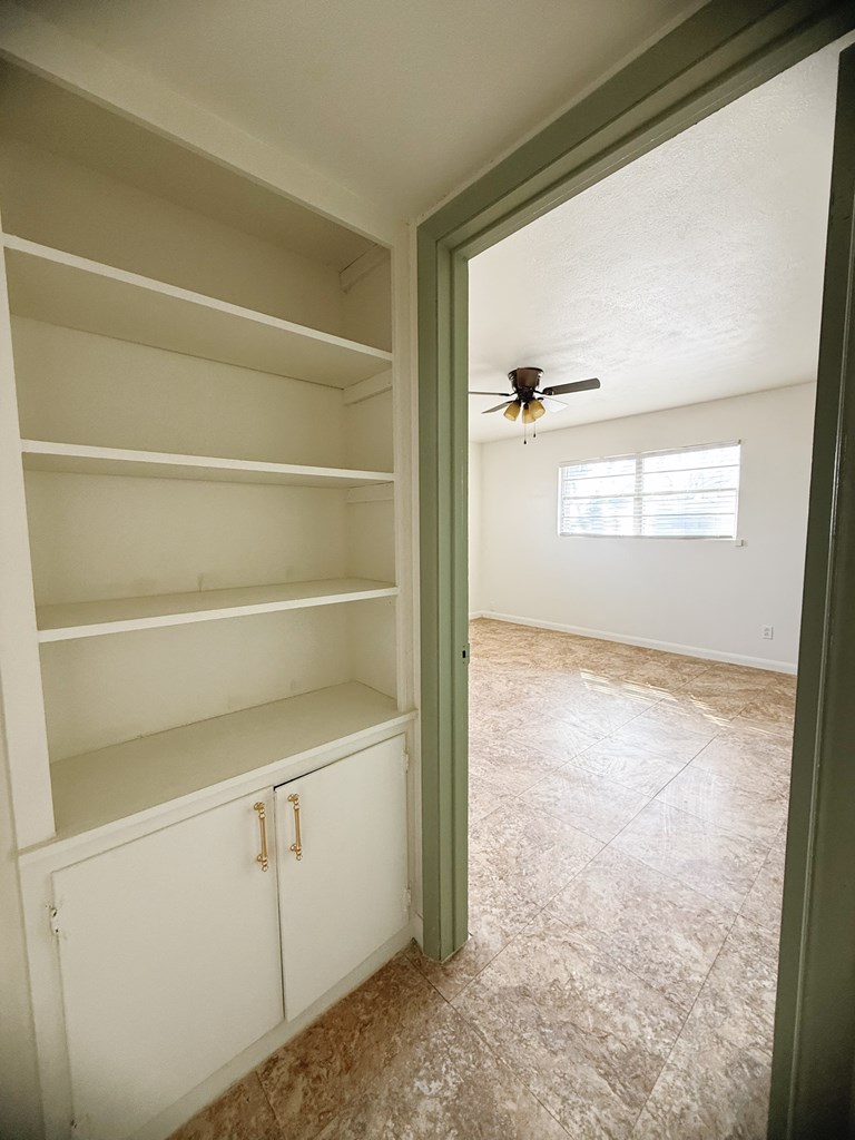 1302 NW 8th Place, Andrews, Texas image 17
