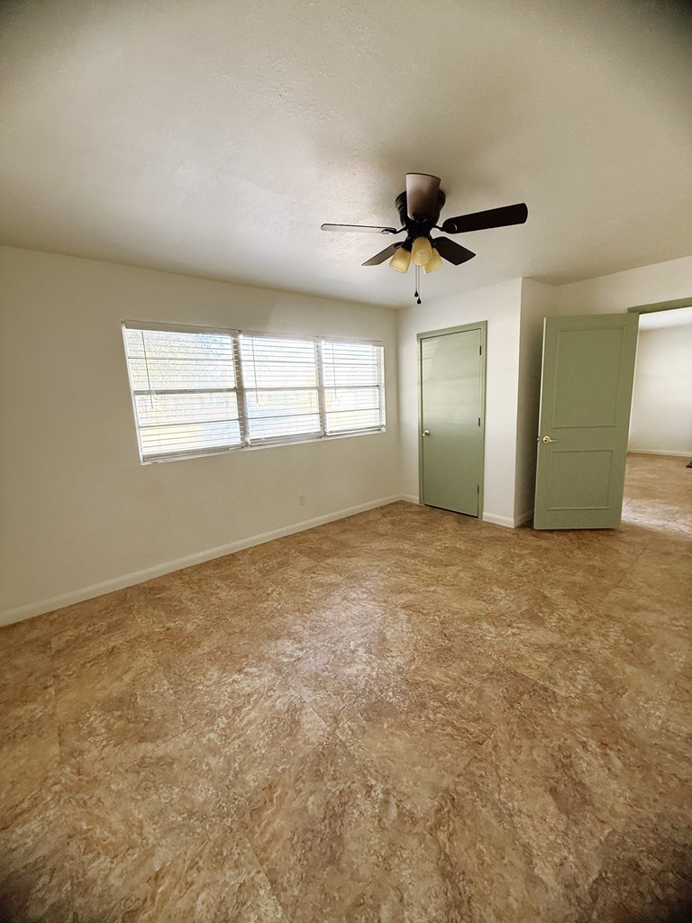 1302 NW 8th Place, Andrews, Texas image 22