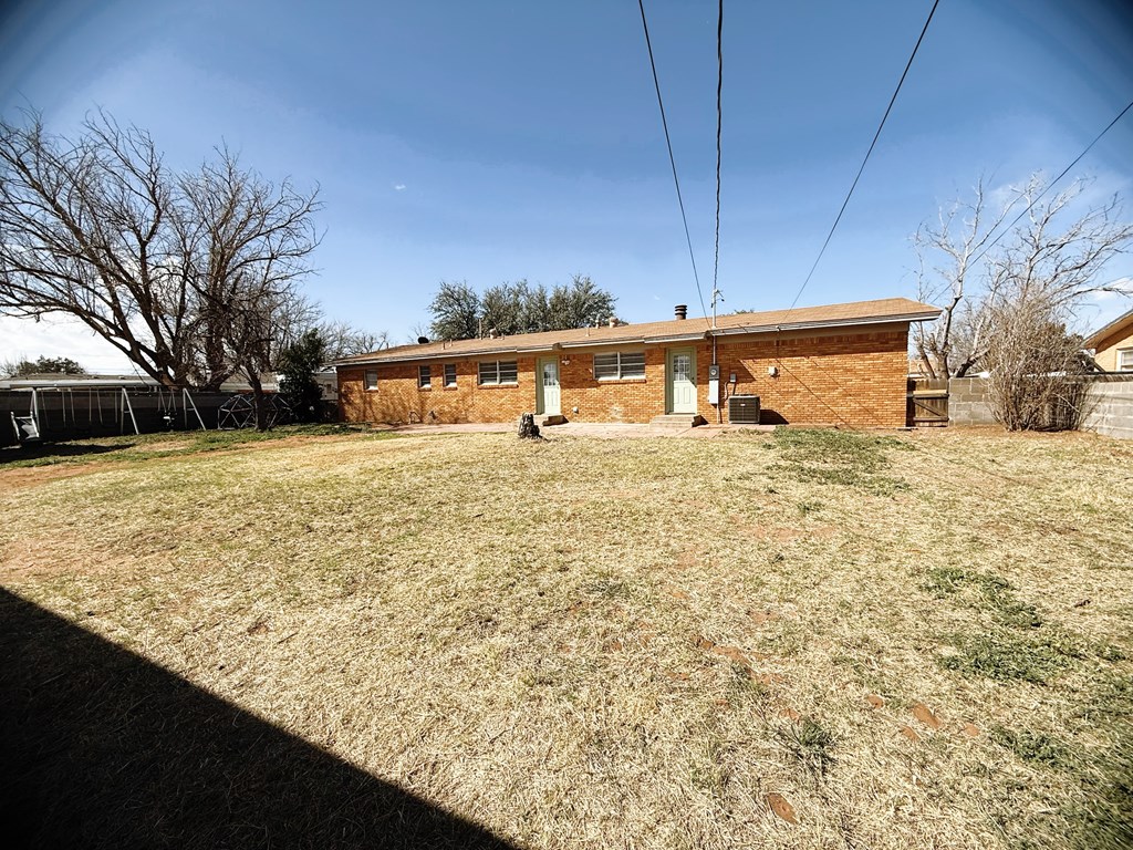 1302 NW 8th Place, Andrews, Texas image 30