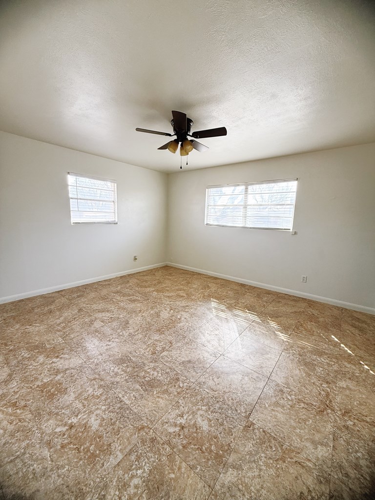 1302 NW 8th Place, Andrews, Texas image 20