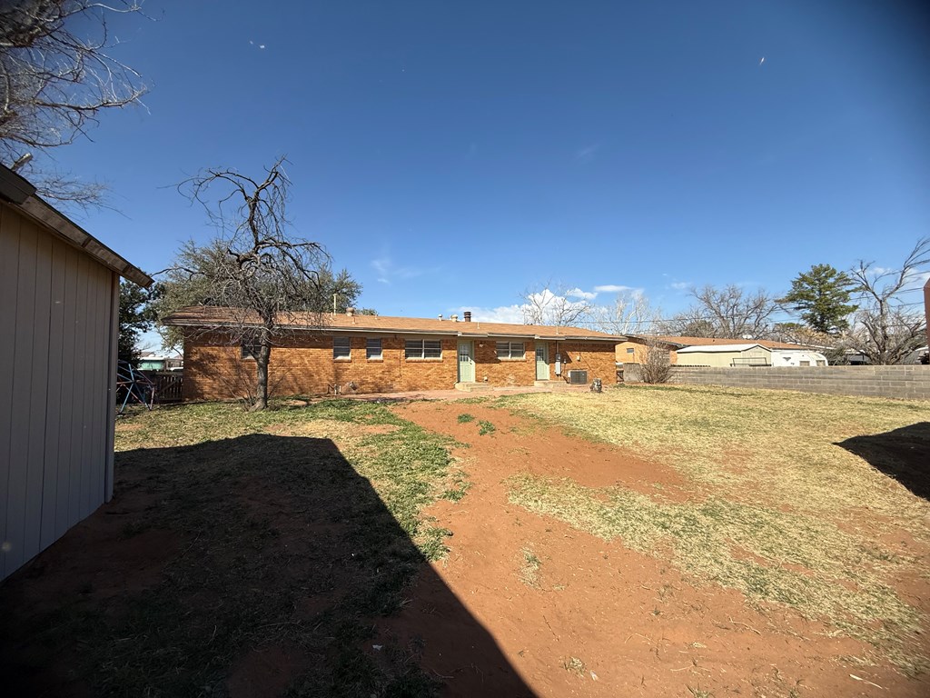 1302 NW 8th Place, Andrews, Texas image 31