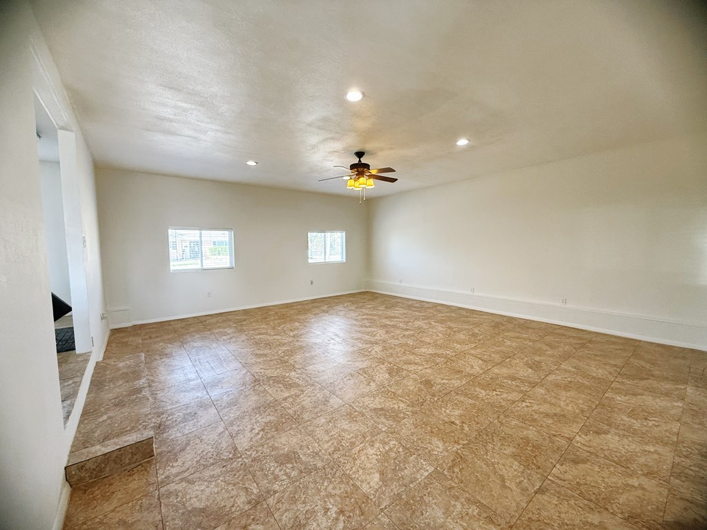 1302 NW 8th Place, Andrews, Texas image 12