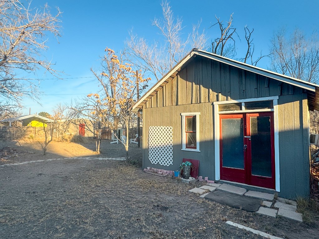 302 N Fort St, Fort Davis, Texas image 30