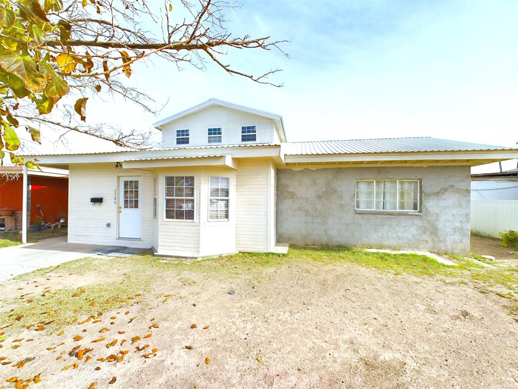 2306 Country Club Dr, Pecos, Texas image 1