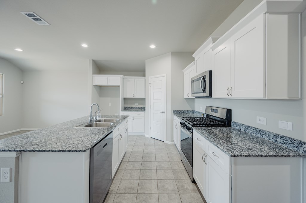 6207 Polo Grounds Ct, Odessa, Texas image 4