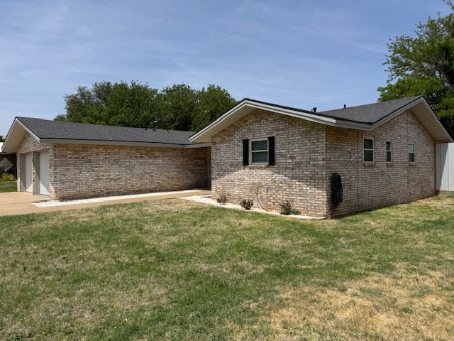 2106 NW Ave C, Seminole, Texas image 4