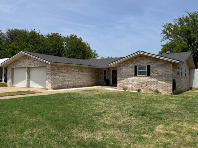 2106 NW Ave C, Seminole, Texas image 1