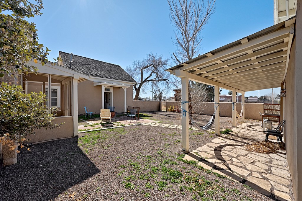 405 N Austin St, Marfa, Texas image 46