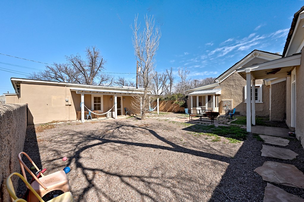 405 N Austin St, Marfa, Texas image 43