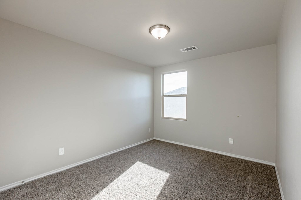 503 L-enfant Lane, Midland, Texas image 13