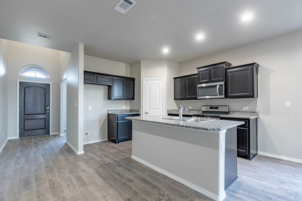 503 L-enfant Lane, Midland, Texas image 23