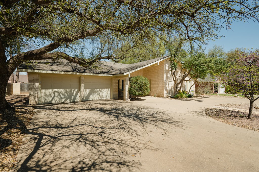 4201 Springdale Dr, Odessa, Texas image 4