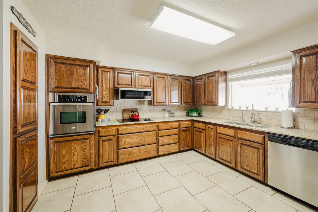 4201 Springdale Dr, Odessa, Texas image 6