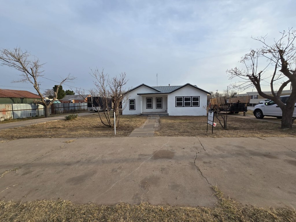 1344 E 5th St, Odessa, Texas image 2