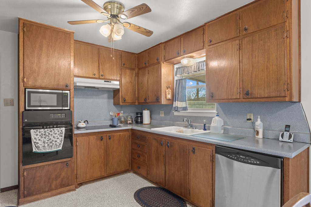 1637 E 42nd St, Odessa, Texas image 4