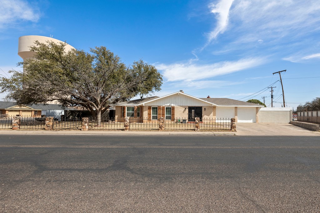 3500 Oakwood Dr, Odessa, Texas image 2