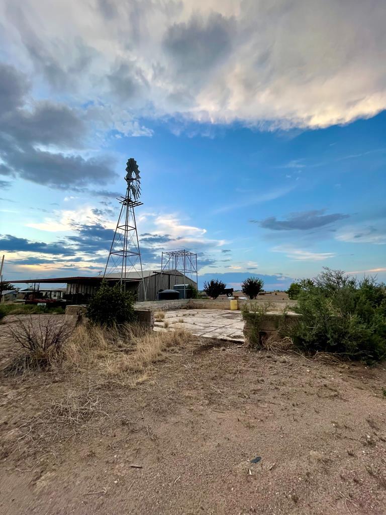 1713 Antelope Hills Rd, Marfa, Texas image 2